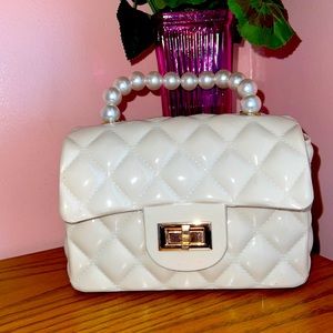 Jelly Cream Pearl Purse